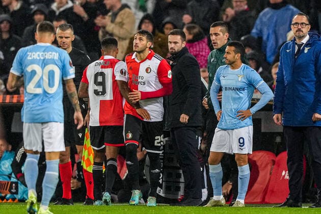 UEFA Europa League: Feyenoord v Lazio Roma Rotterdam - Danilo Pereira da Silva of Feyenoord, Santiago Gimenez of Feyenoord during the match between Feyenoord v Lazio Roma at Stadion Feijenoord De Kuip on 3 November 2022 in Rotterdam, The Netherlands. Copyright: xTomxBodex