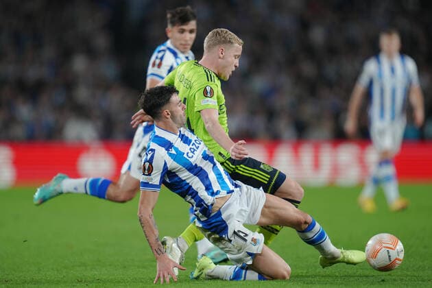 ESP: Real Sociedad and Manchester United, ManU UEFA Europa League, Group C, date 6 Diego Rico of Real Sociedad and Donny Van de Beek of Manchester United during the UEFA Europa League match between Real Sociedad and Manchester United, Group C, played at Reale Arena Stadium on November 3, 2022 in San Sebastian, Spain. kpng Copyright: xColasxBuerax xPRESSINx PS_221103_030