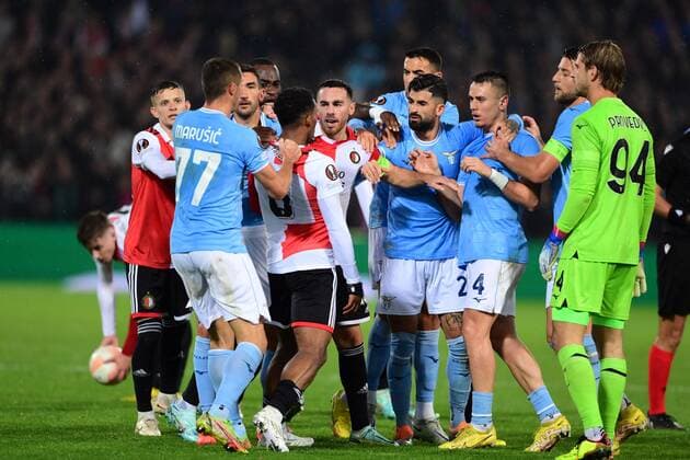 ROTTERDAM lr Sebastian Szymanski of Feyenoord, Adam Marusic of Lazio Roma, Quinten Timber of Feyenoord, Orkun Kokcu of Feyenoord, Nicolo Casale of Lazio Roma, Patric of Lazio Roma during the UEFA Europa League Group F match between Feyenoord and Lazio Roma at Feyenoord Stadium de Kuip on November 3, 2022 in Rotterdam, Netherlands ANP OLAF KRAAK UEFA Europa League group F 2022 2023 xVIxANPxSportx xxANPxIVx 457177894 originalFilename: 457177894.jpg