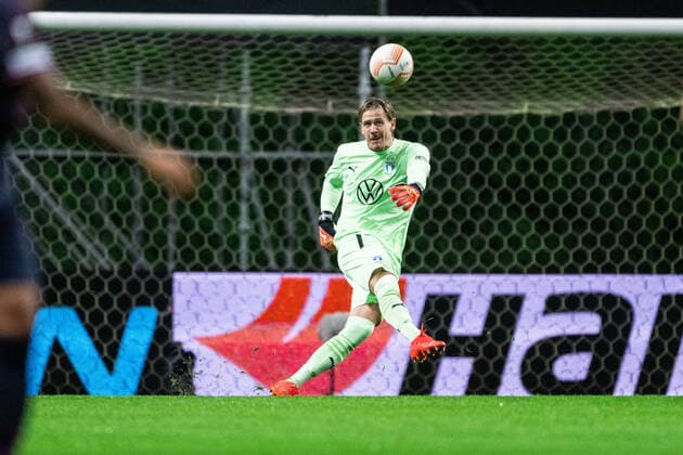 221103 Goalkeeper Johan Dahlin of Malmö FF during the UEFA Europa League between Braga and Malmö FF on November 3, 2022 in Braga Photo Petter Arvidson BILDBYRAN code PA PA0430 football football soccer fotball uefa europa league braga malmö ff bbeng,  Copyright: PETTERxARVIDSON BB221103PA054