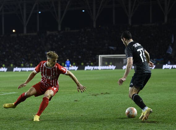 Ramil Sheydaev of Qaraba? FK in possession takes on Yannik Keitel of SC Freiburg during the UEFA Europa League Group G match between Qaraba? FK and SC Freiburg at The Tofiq Bahramov Republican Stadium in Baku, Azerbaijan  Copyright: xx