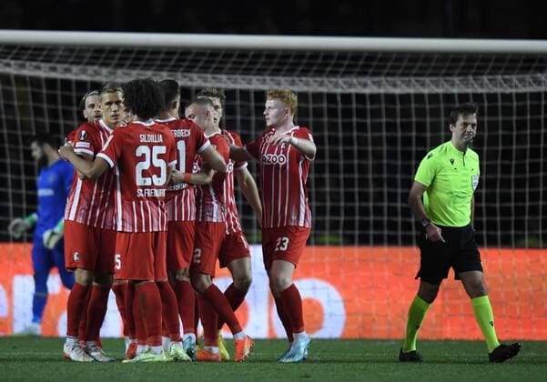 SC Freiburg celebrate after Nils Petersen scores his sides first goal during the UEFA Europa League Group G match between Qaraba? FK and SC Freiburg at The Tofiq Bahramov Republican Stadium in Baku, Azerbaijan  Copyright: xx