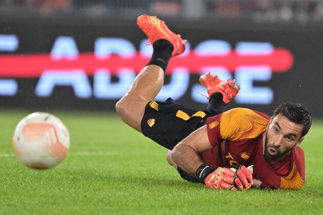 Sport Bilder des Tages Foto Alfredo Falcone LaPresse 03 Novembre 2022 - Roma, Italia - calcio - Roma - Ludogorets - Europa League 2022 2023 - Stadio Olimpico. Nella foto: Rui Patricio of AS Roma Foto Alfredo Falcone LaPresse November 03, 2022 Rome, Italy - sport, soccer - Roma - Ludogorets - Europe League 2022 2023 - Olimpic Stadium. In the pic: Rui Patricio of AS Roma  Copyright: xAlfredoxFalcone LaPressex