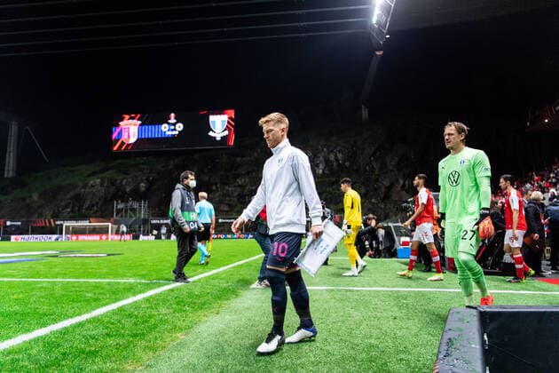 221103 Anders Christiansen and goalkeeper Johan Dahlin of Malmö FF ahead of the UEFA Europa League between Braga and Malmö FF on November 3, 2022 in Braga Photo Petter Arvidson BILDBYRAN code PA PA0430 football football soccer fotball uefa europa league braga malmö ff bbeng,  Copyright: PETTERxARVIDSON BB221103PA066