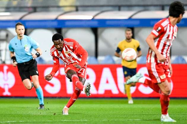 LEUVEN, BELGIUM - NOVEMBER 03 : Becker Sheraldo forward of Union Berlin kicks the ball during UEFA Europa league match between Union St-Gilloise and Union Berlin at the King Power Stadium at den Dreef November 3, 2022 in Leuven, Belgium, 3 11 2022 ( Union ST-Gilloise v Union Berlin PhotoNews Panoramic 