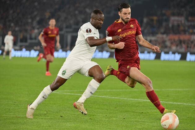 Foto Alfredo Falcone LaPresse 03 Novembre 2022 - Roma, Italia - calcio - Roma - Ludogorets - Europa League 2022 2023 - Stadio Olimpico. Nella foto: Bernard Tekpetey (PFC Ludogorets) Matias Vina of AS Roma Foto Alfredo Falcone LaPresse November 03, 2022 Rome, Italy - sport, soccer - Roma - Ludogorets - Europe League 2022 2023 - Olimpic Stadium. In the pic: Bernard Tekpetey (PFC Ludogorets) Matias Vina of AS Roma  Copyright: xAlfredoxFalcone LaPressex