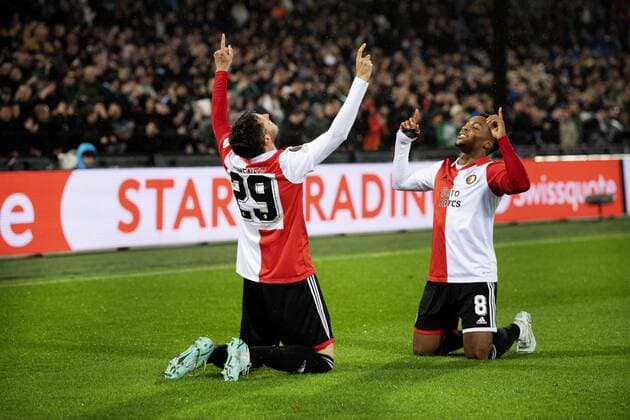 ROTTERDAM Santiago Gimenez, Quinten Timber of Feyenoord during the UEFA Europa League Group F match between Feyenoord and Lazio Roma at Feyenoord Stadium de Kuip on November 3, 2022 in Rotterdam, Netherlands ANP OLAF KRAAK UEFA Europa League Group F 2022 2023 xVIxANPxSportx xxANPxIVx 457181386 originalFilename: 457181386.jpg