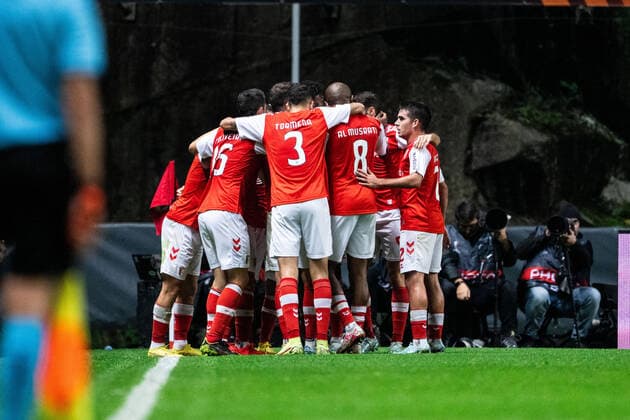 221103 Players of Braga celebrate after 1 0 by Ricardo Horta during the UEFA Europa League between Braga and Malmö FF on November 3, 2022 in Braga Photo Petter Arvidson BILDBYRAN code PA PA0430 football football soccer fotball uefa europa league braga malmö ff bbeng jubel,  Copyright: PETTERxARVIDSON BB221103PA083