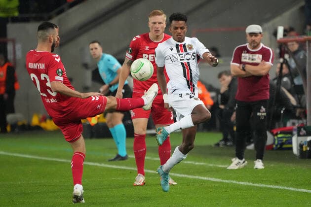 GER, Europa Conference League, Group Stage, Matchday 6, 1 FC Koeln GER vs OGC Nice FRA 03 11 2022, Rheinenergie Stadion, Koeln, GER, Europa Conference League, Group Stage, Matchday 6, 1 FC Koeln GER vs OGC Nice FRA , in picture Sargis Adamyan FC Koeln 23 , in duel against Hichem Boudaoui nordphotoxGmBHx xMeuter nph00351