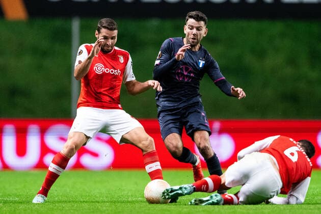 221103 Erdal Rakip of Malmö FF and Abel Ruiz of Braga during the UEFA Europa League between Braga and Malmö FF on November 3, 2022 in Braga Photo Petter Arvidson BILDBYRAN code PA PA0430 football football soccer fotball uefa europa league braga malmö ff bbeng,  Copyright: PETTERxARVIDSON BB221103PA096