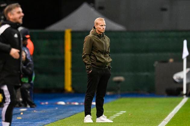LEUVEN, BELGIUM - NOVEMBER 03 : Geraerts Karel head coach of Union St-Gilloise shows dejection during UEFA Europa league match between Union St-Gilloise and Union Berlin at the King Power Stadium at den Dreef November 3, 2022 in Leuven, Belgium, 3 11 2022 ( Union ST-Gilloise v Union Berlin PhotoNews Panoramic 