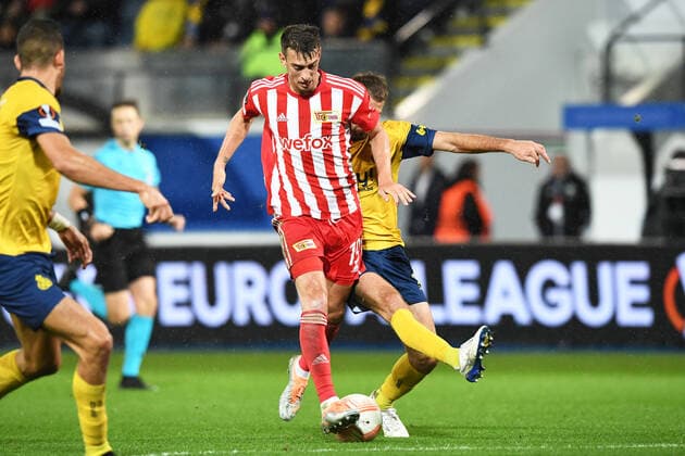Football, men, season 2022 2023, Europa League group stage, group D, matchday 6 , Royale Union Saint Gilloise 1 FC Union Berlin, v l Janik Haberer 1 FC Union Berlin, 19 and Bart Nieuwkoop Royale Union Saint Gilloise, 2 in duel , 03 11 2022, Copyright: xSebastianxRäppold MatthiasxKochx