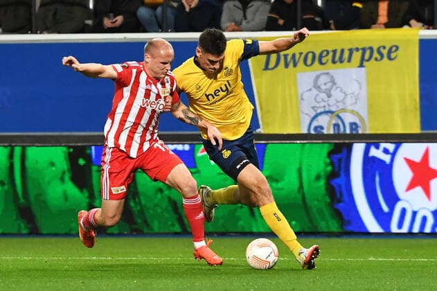 Football, men, season 2022 2023, Europa League group stage, group D, matchday 6 , Royale Union Saint Gilloise 1 FC Union Berlin, v l Sven Michel 1 FC Union Berlin, 11 and Ross Sykes Royale Union Saint Gilloise, 26 in duel , 03 11 2022, Copyright: xSebastianxRäppold MatthiasxKochx
