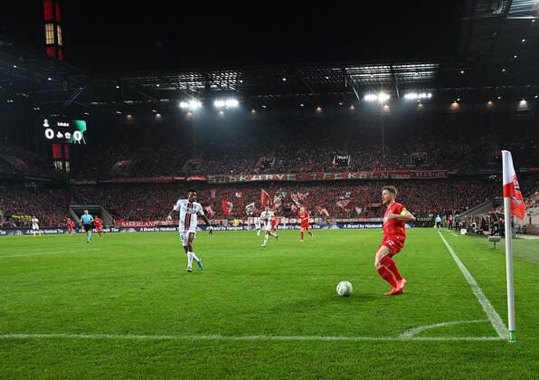 03 11 2022, Cologne, Germany, RheinEnergieStadium, 1 FC Koeln vs OGC Nice UEFA Europa Conference League Group D, Florian Kainz 1 FC Koeln in action, on the ball, individual action Photo Ralf Treese Cologne RheinEnergieStadium North Rhine Westphalia Germany  521_KOENIZ20221103_020 Treese-521