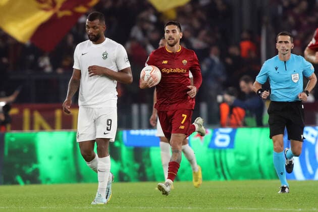 Rome, Italy 03.11.2022: Lorenzo Pellegrini of Roma score goal in penalty 1-1 during the Europe Uefa League 2022-2023 Group C, day 6, football match between AS Roma vs Ludogorets at Olympic Stadium in Rome.  Copyright: xmarcoxiacobuccix xipa-agency.netx xmarcoxiacobuccix 0