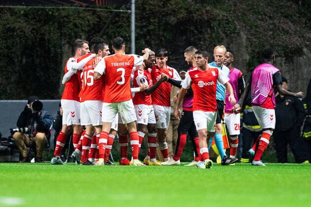 221103 Alvaro Djalo of Braga celebrate with team mates after 2 0 during the UEFA Europa League between Braga and Malmö FF on November 3, 2022 in Braga Photo Petter Arvidson BILDBYRAN code PA PA0430 football football soccer fotball uefa europa league braga malmö ff bbeng jubel,  Copyright: PETTERxARVIDSON BB221103PA112