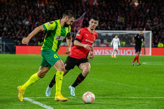 Matthis Abline (Stade Rennais) Nenad Tomovic (AEK Larnaca) FOOTBALL : Stade Rennais x AEK Larnaca - Ligue Europa - JournÃ e 6 - 03 11 2022 BaptisteAutissier Panoramic 