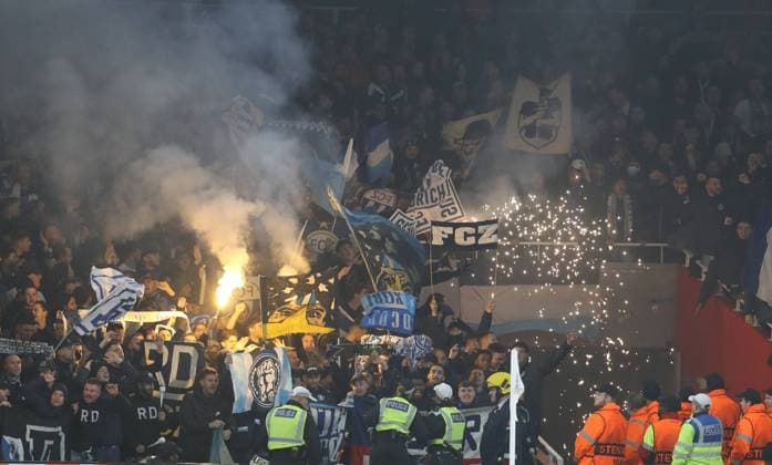 London, England, 3rd November 2022. Zurich fans light flares during the UEFA Europa League match at the Emirates Stadium, London. Picture credit should read: Paul Terry Sportimage EDITORIAL USE ONLY. No use with unauthorised audio, video, data, fixture lists, club league logos or live services. Online in-match use limited to 120 images, no video emulation. No use in betting, games or single club league player publications. SPI-2011-0020