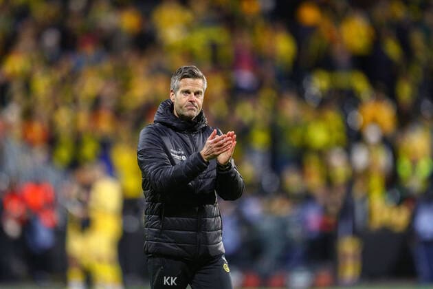 Football, the group stage match in Europe Leauge 2022 2023 Bodo Glimt PSV Bodo 20221103 The home teams coach Kjetil Knutsen after losing 1 2 in the group stage match in Europe Leauge 2022 2023 between Bodo Glimt and PSV Eindhoven Photo Mats Torbergsen NTB Bodo Norway  Copyright: xMatsxTorbergsenx xNTBx EDITORIAL USE ONLY. RESTRICTED USE FOR BETTING COMPANIES