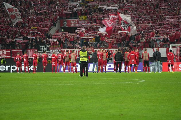 GER, Europa Conference League, Group Stage, Matchday 6, 1 FC Koeln GER vs OGC Nice FRA 03 11 2022, Rheinenergie Stadion, Koeln, GER, Europa Conference League, Group Stage, Matchday 6, 1 FC Koeln GER vs OGC Nice FRA , in picture the Koelners say goodbye to the fans nordphotoxGmBHx xMeuter nph00351