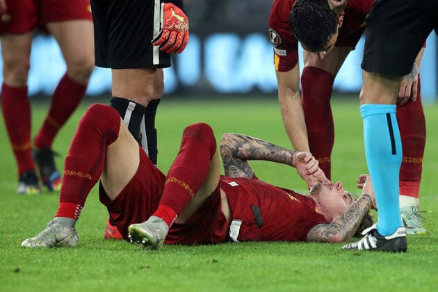 Rome, Italy 03.11.2022: Nicola Zalewski of Roma injured during the Europe Uefa League 2022-2023 Group C, day 6, football match between AS Roma vs Ludogorets at Olympic Stadium in Rome.  Copyright: xmarcoxiacobuccix xipa-agency.netx xmarcoxiacobuccix 0