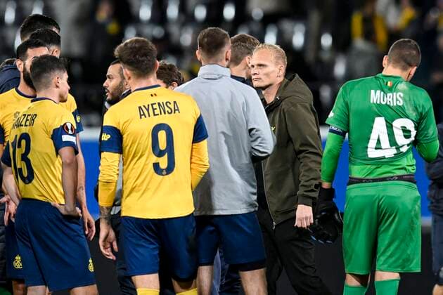 LEUVEN, BELGIUM - NOVEMBER 03 : Geraerts Karel head coach of Union St-Gilloise shows dejection after losing a UEFA Europa league match between Union St-Gilloise and Union Berlin at the King Power Stadium at den Dreef November 3, 2022 in Leuven, Belgium, 3 11 2022 ( Union ST-Gilloise v Union Berlin PhotoNews Panoramic 