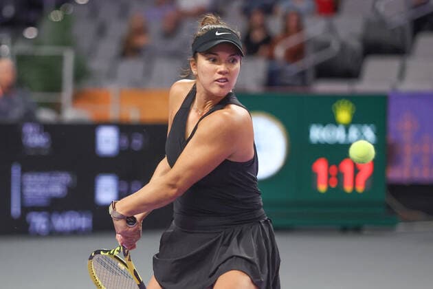 FORT WORTH, TX - NOVEMBER 04: Desirae Krawczyk (USA) hits a backhand during the WTA, Tennis Damen Finals on November 4, 2022 at Dickies Arena in Fort Worth, TX. (Photo by George Walker Icon Sportswire) TENNIS: NOV 04 WTA Finals Icon221104016