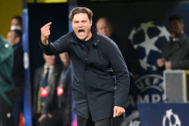 Dortmund, Signal Iduna Park, 25 10 22, GER, Men, UEFA Champions League, Season 2022 2023, Borussia Dortmund Manchester City Picture Coach Edin Terzic Dortmund Only for journalistic use Only for editorial use According to the regulations of the DFL Deutsche Fußball Liga it is prohibited to use or have used photographs taken in the stadium and or from the game in the form of sequence images and or video-like photo sequences DFL regulations prohibit any use of photographs as image sequences and or quasi video North Rhine Westphalia Germany