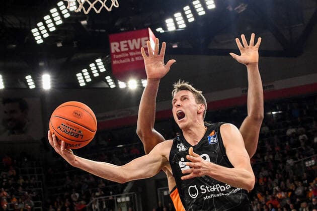 Sport Themen der Woche KW44 Sport Bilder des Tages GER, BBL, ratiopharm Ulm vs NINERS Chemnitz 05.10.2022, ratiopharm arena, Neu-Ulm, GER, BBL, ratiopharm Ulm vs NINERS Chemnitz, im Bild Mindaugas Susinskas (Chemnitz, 29) *** GER, BBL, ratiopharm Ulm vs NINERS Chemnitz 05 10 2022, ratiopharm arena, New Ulm, GER, BBL, ratiopharm Ulm vs NINERS Chemnitz, pictured Mindaugas Susinskas Chemnitz, 29 nordphotoxGmbHx xHafner nph00200