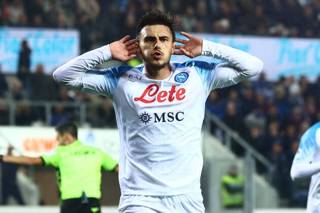 November 5, 2022, BERGAMO, Italia: Napoli s Eljif Elmas celebrates after goal 1-2 during the Italian Serie A soccer match Atalanta BC vs SSC Napoli at the Gewiss Stadium in Bergamo, Italy, 5 November 2022..ANSA PAOLO MAGNI Soccer: Serie A; Atalanta-Napoli  - ZUMAa110 20221105_zaf_a110_091 Copyright: xPaoloxMagnix