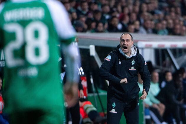 Sport Themen der Woche KW44 Ole Werner (SV Werder Bremen, Trainer) gibt Ilia Gruev (SV Werder Bremen 28) Anweisungen, SV Werder Bremen vs. Schalke 04, 1. Fussball Bundesliga, 13. Spieltag, Spielzeit 2022 2023, 05.11.2022 DFB DFL regulations prohibit any use of photographs as image sequences and or quasi-video SV Werder Bremen vs. Schalke 04, 1. Fussball Bundesliga, 13. Spieltag, Spielzeit 2022 2023, 05.11.2022 Bremen *** Ole Werner SV Werder Bremen, coach gives Ilia Gruev SV Werder Bremen 28 instructions, SV Werder Bremen vs Schalke 04, 1 Fussball Bundesliga, 13 Spieltag, Spielzeit 2022 2023, 05 11 2022 DFB DFL regulations prohibit any use of photographs as image sequences and or quasi video SV Werder Bremen vs Schalke 04, 1 Fussball Bundesliga, 13 Spieltag, Spielzeit 2022 2023, 05 11 2022 Bremen Copyright: xEibner Memmlerx EP_MMR