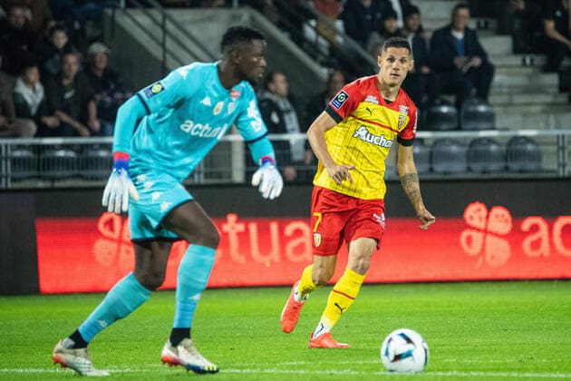 Florian Sotoca (RC Lens) FOOTBALL : Angers SCO vs RC Lens - Ligue 1 - Journee 14 - 05 11 2022 BaptisteAutissier Panoramic 