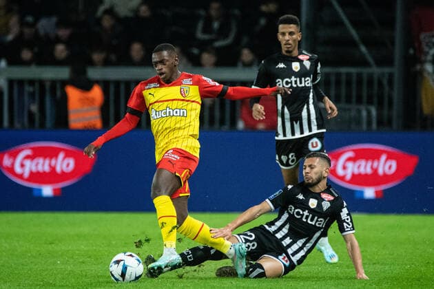 Farid El Melali (SCO ANGERS) David Costa (RC Lens) FOOTBALL : Angers SCO vs RC Lens - Ligue 1 - Journee 14 - 05 11 2022 BaptisteAutissier Panoramic 
