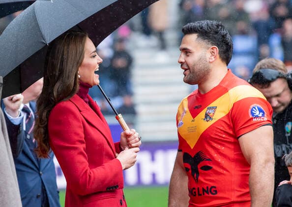 Picture by Allan McKenzie SWpix.com - 05 11 2022 - Rugby League - Rugby League World Cup 2021 - HRH The Princess of Wales - England v Papua New Guinea - DW Stadium, Wigan, England - HRH Princess of Wales meets Papua New Guinea captain Rhyse Martin ahead of the Rugby League World Cup Quarter final between England and Papua New Guinea.. HRH The Princess of Wales SWP-1907-0015