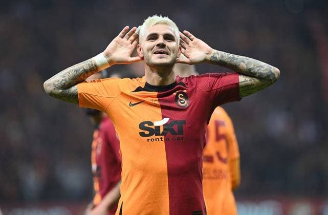 Fußball, Galatasaray Istanbul - Besiktas Istanbul Mauro Icardi of Galatasaray during the Super Lig match between Galatasaray and Besiktas at NEF Stadium in Istanbul, Turkey on November 5, 2022 . ( Photo by Seskimphoto ) 