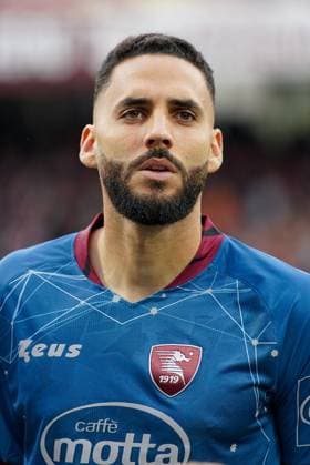 US Salernitana 1919 v US Cremonese - Serie A Dylan Bronn of US Salernitana looks on during the Serie A match between US Salernitana 1919 and US Cremonese at Stadio Arechi, Salerno, Italy on 5 November 2022. Salerno Salerno Italy  Copyright: xGiuseppexMaffiax originalFilename:maffia-ussalern221105_npCTR.jpg