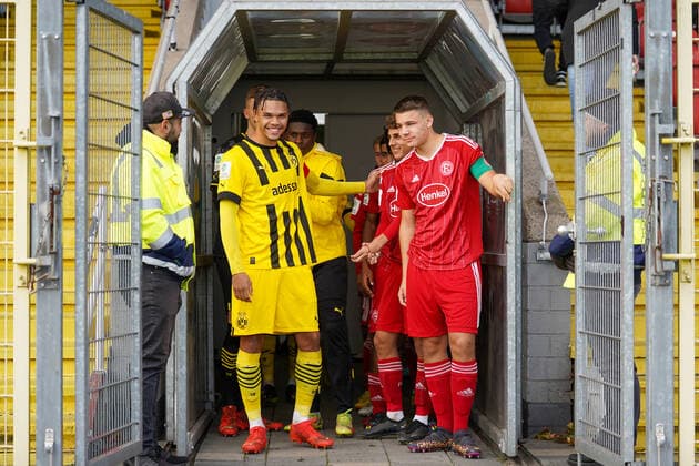 Sunday, 06 11 2022 Season 2022 2023 8 Matchday A Junioren Bundesliga, U19 Bundesliga at Paul Janes Stadion, Düsseldorf, Germany Fortuna Düsseldorf 95 U19 BV Borussia Dortmund U19 Pharrell Nnamdi Collins Borussia Dortmund U19 4 , Till Weingarten