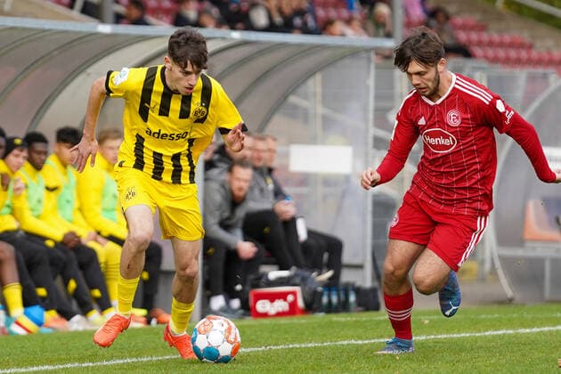 Sunday, 06 11 2022 Season 2022 2023 8 Matchday A Junior Bundesliga, U19 Bundesliga at Paul Janes Stadion, Düsseldorf, Germany Fortuna Düsseldorf 95 U19 BV Borussia Dortmund U19 Noa Gabriel Simic Borussia Dortmund U19 7