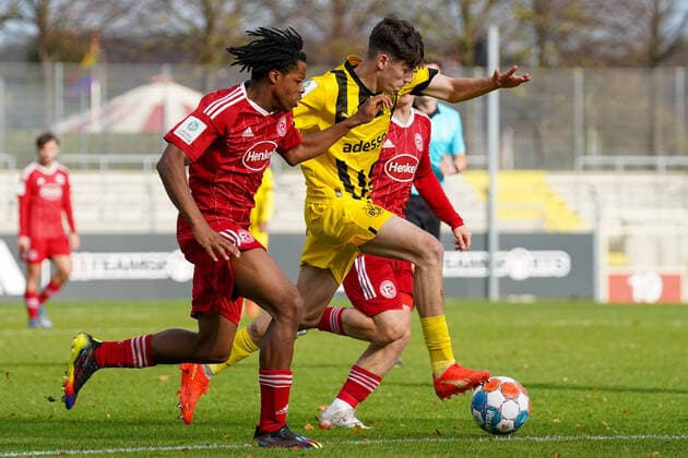 Sunday, 06 11 2022 Season 2022 2023 8 Matchday A Junior Bundesliga, U19 Bundesliga at Paul Janes Stadion, Düsseldorf, Germany Fortuna Düsseldorf 95 U19 BV Borussia Dortmund U19 Ken Tchouangue, Noa Gabriel Simic Borussia Dortmund U19 7