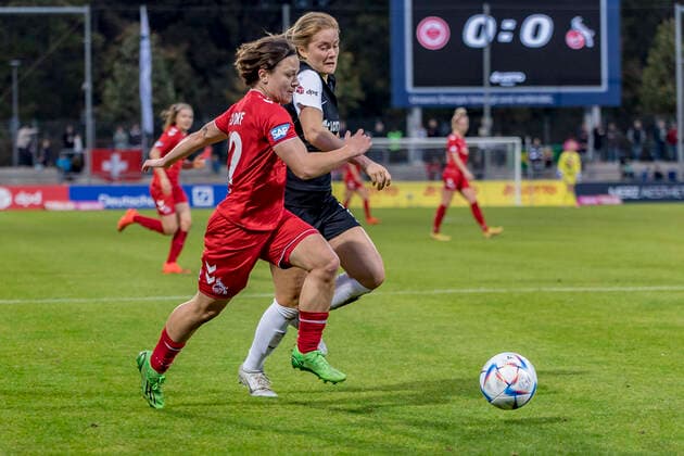 Flyeralarm Womens Bundesliga Eintracht Frankfurt 1 FC Köln, Stadion am Brentanobad, Frankfurt, 06 11 2022 Alicia Gudorf 12, 1 FC Koeln Sjoeke Nüsken Eintracht Frankfurt 8 , Eintracht Frankfurt 1 FC Köln, Frankfurt, Stadion am Brentanobad, 6 11 2022 Copyright: xBEAUTIFULxSPORTS Gawlikx