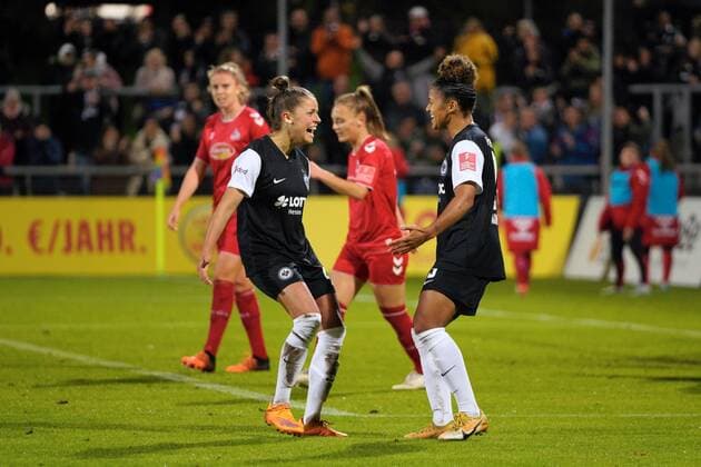 Flyeralarm Frauenbundesliga - Eintracht Frankfurt v 1.FC Koeln Shekiera Martinez ( 9 Frankfurt ) and Laura Feiersinger ( 27 Frankfurt ) during the Flyeralarm Frauenbundesliga game between Eintracht Frankfurt and 1. FC Koeln at Stadion am Brentanobad in Frankfurt, GERMANY. Julia Kneissl SPP Copyright: xJuliaxKneissl SPPx julia_christin_kneissl_sports_press_photo_174096