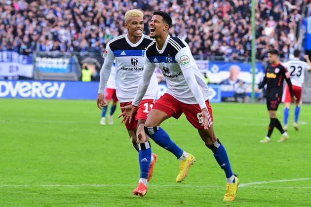 Sport Themen der Woche KW44 FUSSBALL I HERREN I SAISON 2022 23 I 2. BUNDESLIGA I 15. SPIELTAG I HAMBURGER SV - SSC JAHN REGENSBURG I 06.11.2022 I 06.11.2022 v.l.: Hamburg Volkspark Stadion Hamburg Deutschland *** FOOTBALL I MEN I SEASON 2022 23 I 2 BUNDESLIGA I 15 SPIELTAG I HAMBURGER SV SSC JAHN REGENSBURG I 06 11 2022 I 06 11 2022 v l Hamburg Volkspark Stadion Hamburg Germany Copyright: xLobeca NorbertxGettschatx