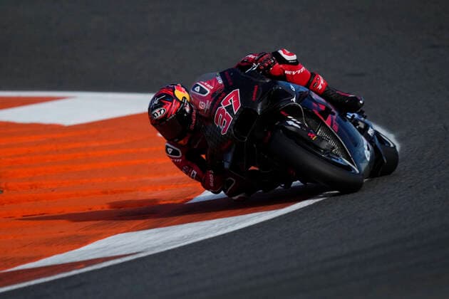 Sport Themen der Woche KW45 Sport Bilder des Tages Valencia MotoGP Official Test Augusto Fernandez (37) of Spain and Tech3 GasGas Factory Racing during the official test of the new MotoGP 2023 season at Ricardo Tormo Circuit on November 8, 2022 in Valencia, Spain. Valencia Spain  Copyright: xJosexBretonx originalFilename:breton-valencia221108_npsSB.jpg