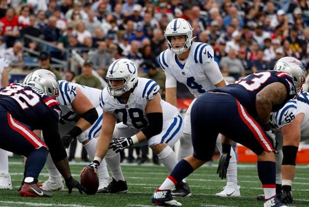 FOXBOROUGH, MA - NOVEMBER 06: Indianapolis Colts center Ryan Kelly (78) during a game between the New England Patriots and the Indianapolis Colts on November 6, 2022, at Gillette Stadium in Foxborough, Massachusetts. (Photo by Fred Kfoury III Icon Sportswire) NFL, American Football Herren, USA NOV 06 Colts at Patriots Icon482221106185