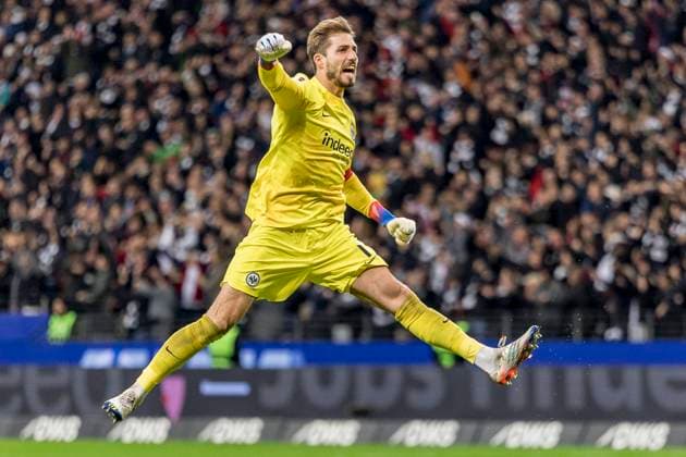 Sport Themen der Woche KW45 Sport Bilder des Tages 1. Fussball Bundesliga: Eintracht Frankfurt - TSG Hoffenheim, Deutsche Bank Park, Frankfurt, 09.11.2022 Kevin Trapp (Eintracht Frankfurt 1), Eintracht Frankfurt - TSG Hoffenheim, Frankfurt, Deutsche Bank Park, 9.11.2022 *** 1 Football Bundesliga Eintracht Frankfurt TSG Hoffenheim, Deutsche Bank Park, Frankfurt, 09 11 2022 Kevin Trapp Eintracht Frankfurt 1 , Eintracht Frankfurt TSG Hoffenheim, Frankfurt, Deutsche Bank Park, 9 11 2022 Copyright: xBEAUTIFULxSPORTS Gawlikx