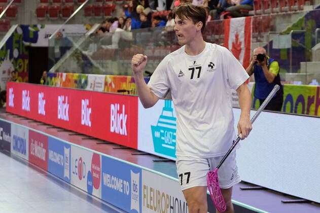 IFF Men s World Floorball Championship 2022 Canada vs Denmark - Denmark Forward Mathias Glass (77) Winterthur AXA Arena Zürich Schweiz Copyright: xSergioxBrunettix