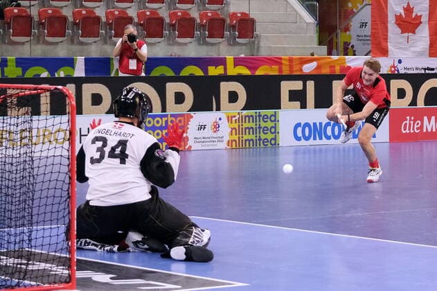 IFF Men s World Floorball Championship 2022 Canada vs Denmark - Canada Forward Valtteri Viitakoski (91) scores Winterthur AXA Arena Zürich Schweiz Copyright: xSergioxBrunettix