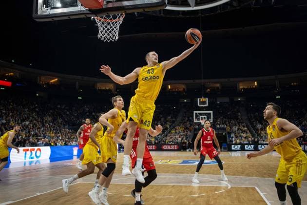 Basketball Berlin 10 11 2022 Season 2022 2023 Euroleague Regular Season Alba Berlin FC Bayern Munich Basketball Luke Sikma Alba Berlin, No 43