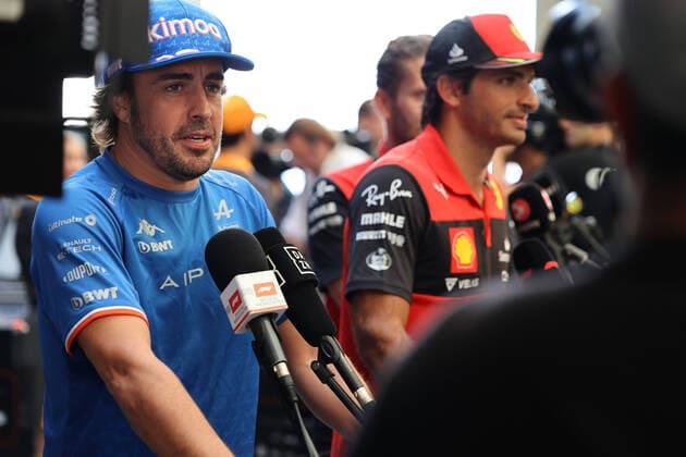 2022 Sao Paulo Formula 1 Grand Prix SÃO PAULO, SP - 10.11.2022: 2022 SAO PAULO FORMULA 1 GRAND PRIX - 14, Fernando ALONSO, Alpine and 55, Carlos SAINZ Ferrari during the 2022 São Paulo Formula 1 Grand Prix held at the Interlagos Circuit in São Paulo, SP. (Photo: Cristiano Andujar Fotoarena) x2292291x  CristianoxxAndujar