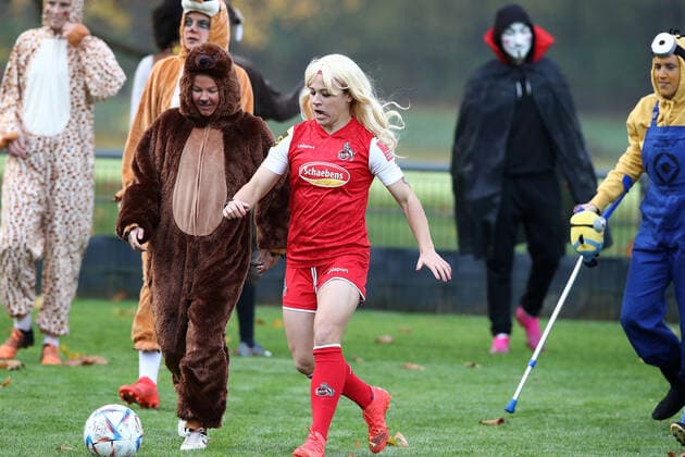 Sport 1 FC Cologne, Football women, 1 Bundesliga, Carnival training, 1 FC Cologne , Image , 11 11 2022